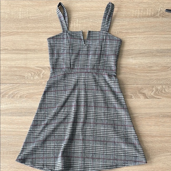 Plaid Sleeveless Dress - Picture 1 of 4